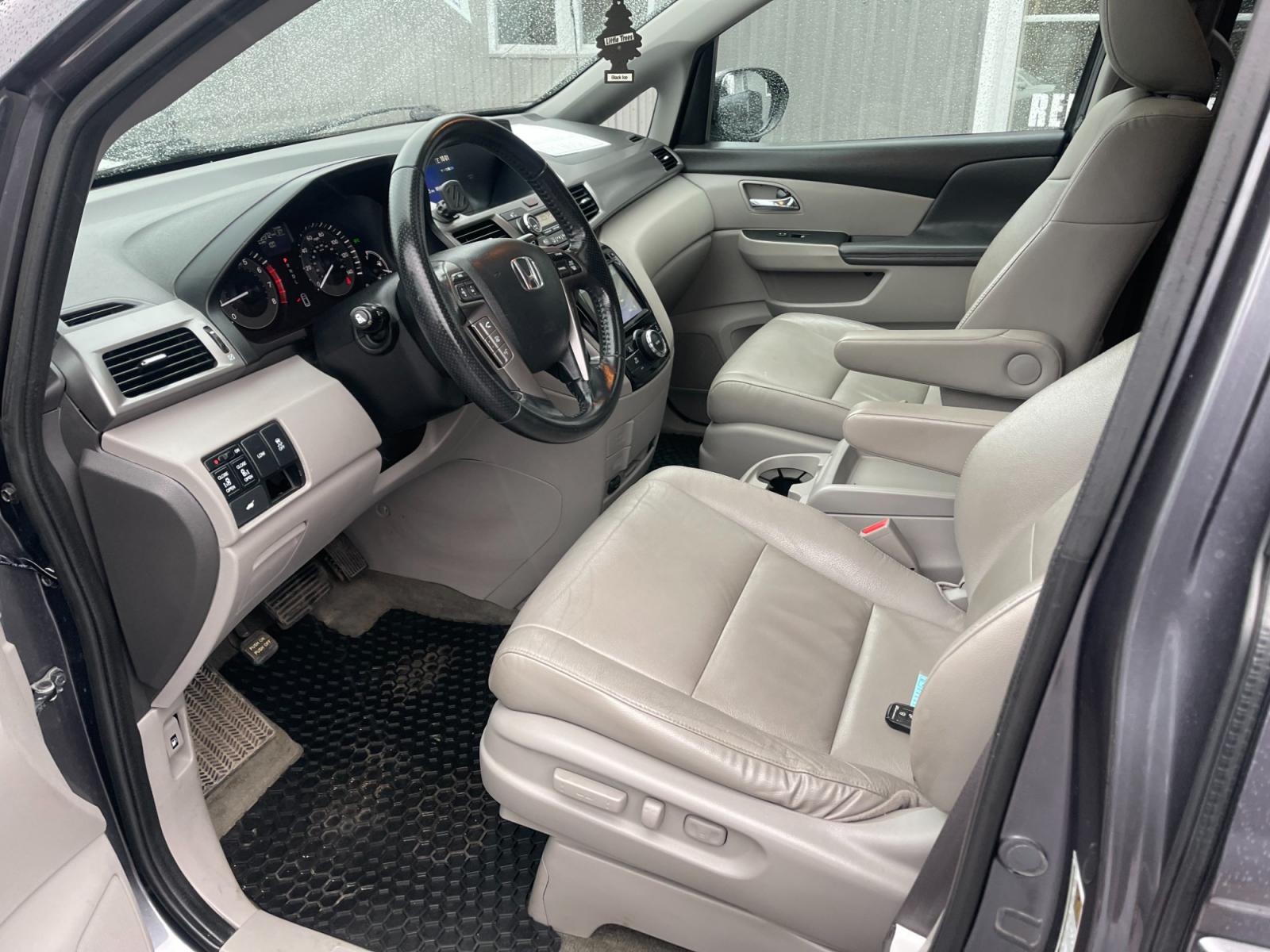 2016 Gray /Gray Honda Odyssey EX-L (5FNRL5H61GB) with an 3.5L V6 SOHC 24V engine, 6A transmission, located at 11115 Chardon Rd. , Chardon, OH, 44024, (440) 214-9705, 41.580246, -81.241943 - This 2016 Honda Odyssey EX-L is a versatile and comfortable minivan equipped with a 3.5-liter V6 engine paired with a 6-speed automatic transmission, providing a smooth driving experience. It's designed with convenience and luxury in mind, evident in features such as heated leather seats, power-adju - Photo #16